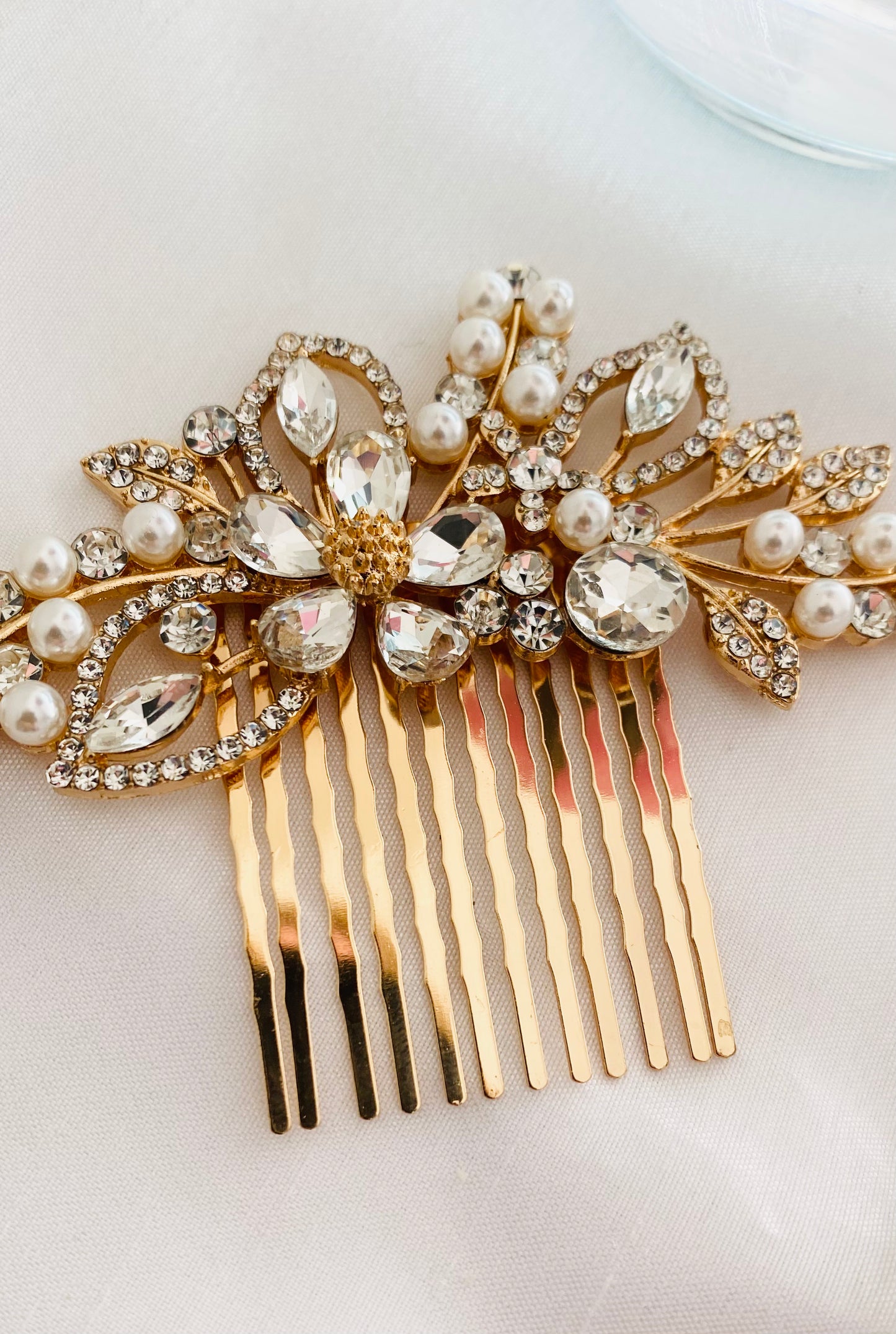 Sienna Gold Crystal & Pearl Comb